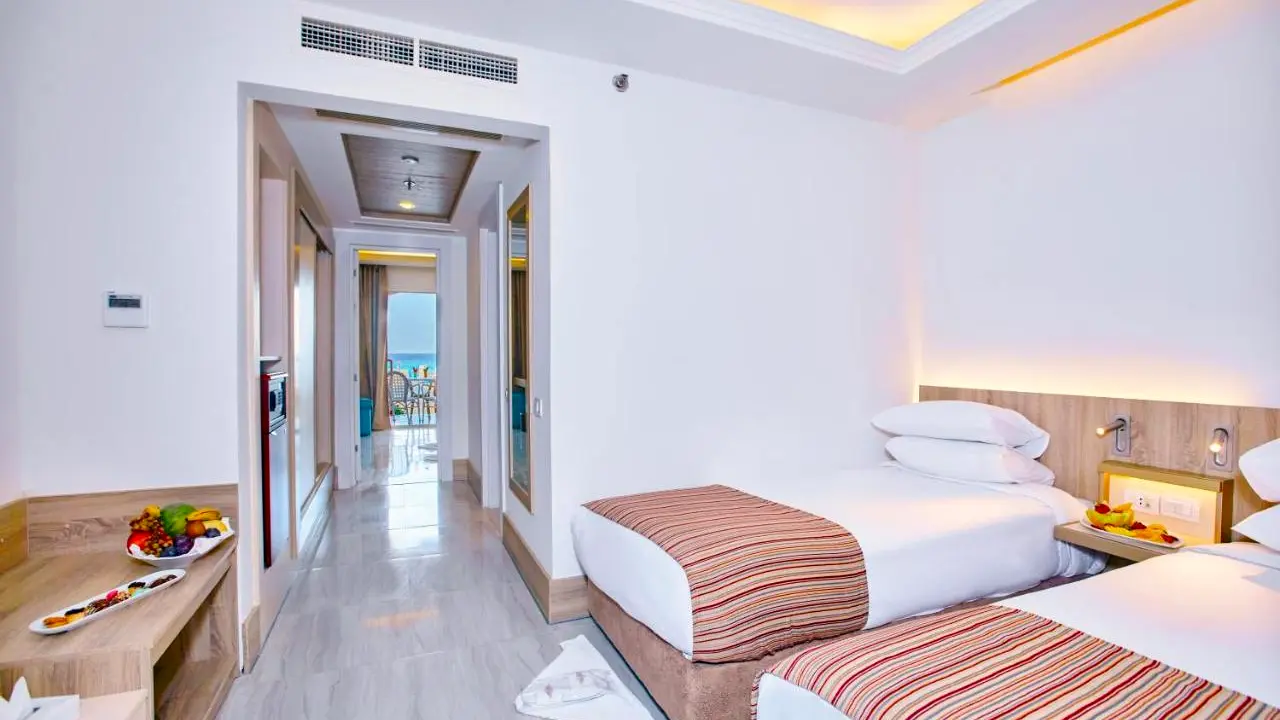 الفندق تيتانيك بيتش - الغردقة